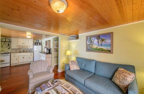 Stuart Hotel | COASTAL COTTAGE AT OLD COLORADO INN