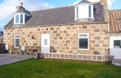 St Combs Cottage | COASTAL COTTAGE, pet friendly, with a garden in Fraserburgh
