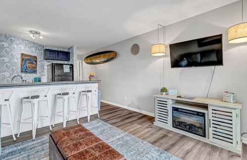 North Carolina Coast Condo | Coastal Cozy Condo: Pet Friendly! Steps to Beach, Perfect for Relaxing Getaways!
