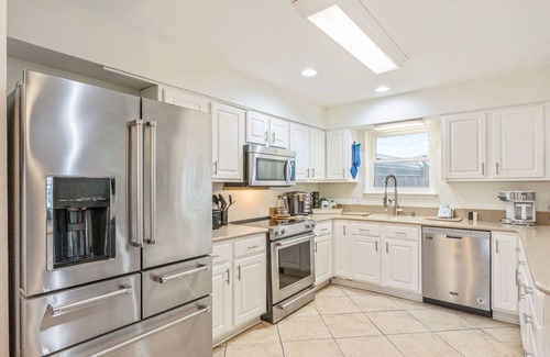 Fort Walton Beach House | Coastal Escape: Heated Pool, Hot Tub, Grill!