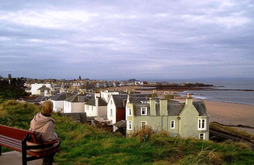 North Berwick Apartment | Coastal Escape | 3-Bed Apartment Near the Beach