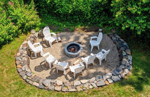 Cape Neddick House | Coastal Estate | Private Beach | Tennis | Firepit | Sleeps 20