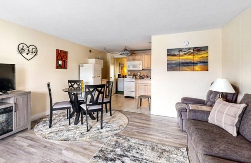Ogunquit Condo | Coastal gem near the beach with WiFi, pool, & spacious interior