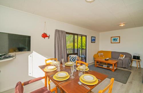 Tairua House | Coastal Hill Retreat - Tairua Holiday Home