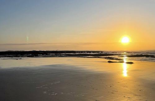Ballina Apartment | Coastal luxe 2 Brm apartment BallinanUninterrupted views of serpentine beach