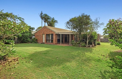 Pottsville House | Coastal Paws Pet friendly, family beach house in Pottsville