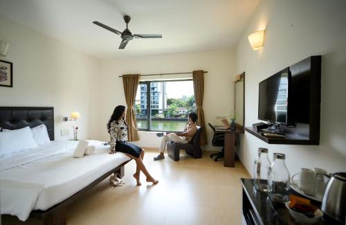 Panaji Hotel | Coastal Pearl Hotel Miramar Lakeview
