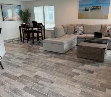 Hampton Apartment | Coastal Retreat by the Bay