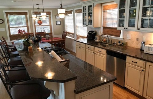 Morehead City House | Coastal Retreat on Waterway w/Hot Tub