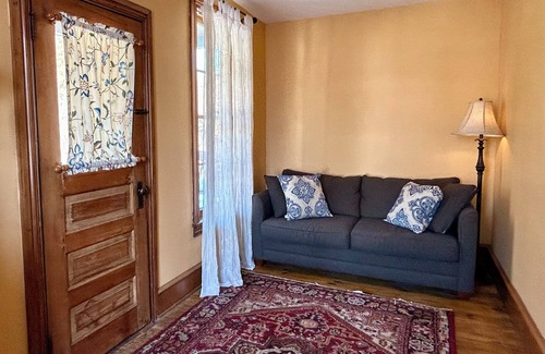 Adamstown Bed & Breakfast | Cobalt Suite at The Amethyst Inn B&B, jacuzzi, fireplace, gourmet breakfast