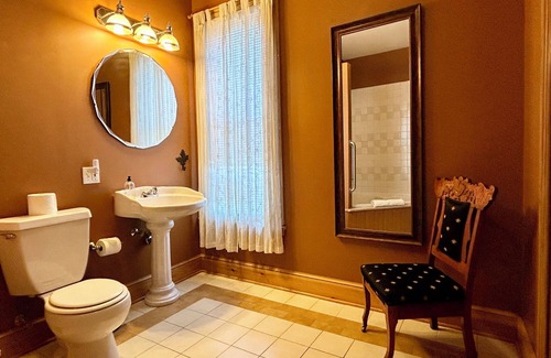 Adamstown Bed & Breakfast | Cobalt Suite at The Amethyst Inn B&B, jacuzzi, fireplace, gourmet breakfast