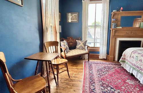 Adamstown Bed & Breakfast | Cobalt Suite at The Amethyst Inn B&B, jacuzzi, fireplace, gourmet breakfast