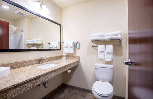 Pine Bluffs Hotel | Cobblestone Inn & Suites - Pine Bluffs