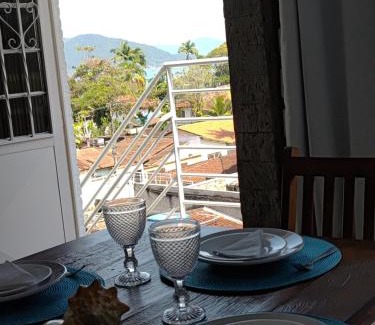 Praia da Enseada Apartment | Cobertura na Enseada a 80 m da areia