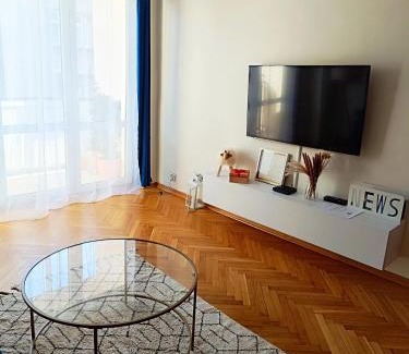 Krowodrza Apartment | Coco Chanel Cosy 45 m2 city centre fast wifi
