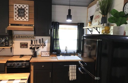 Goodlettsville Cabin | Coco's Cabin #3, Where pets stay free