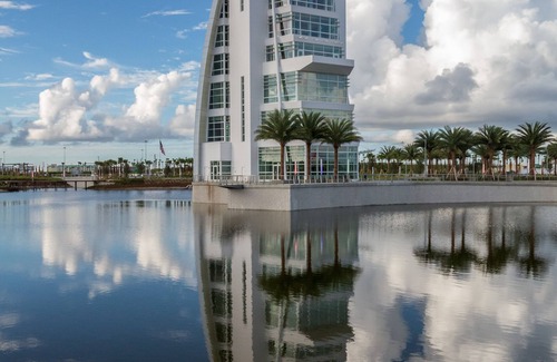 Cocoa Beach Condo | Cocoa Beach Direct Oceanfront, 3 Bedrooms, Great Location!
