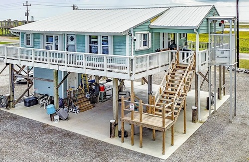 Chauvin House | Cocodrie Waterfront Fishing Camp - Sportsmans Paradise
