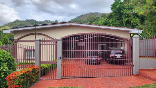 Las Cumbres Cabin | Coconut Lodge