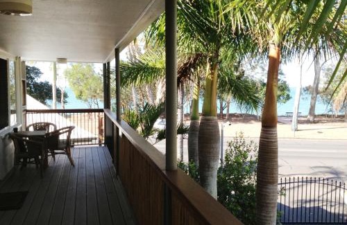 Scarness Apartment | Coconut Palms On The Bay