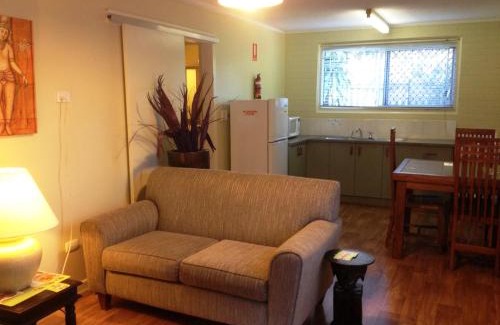 Scarness Apartment | Coconut Palms On The Bay