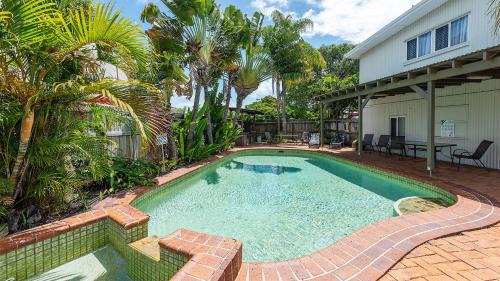 Scarness Apartment | Coconut Palms Two Bedroom Apartment