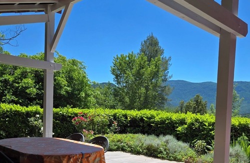 Quillan House | Cocoon de Vacances à L'espinet. Animaux de Compagnie Acceptés