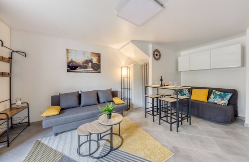 Cerny Apartment | Cocoon - garden - Key box - Wifi
