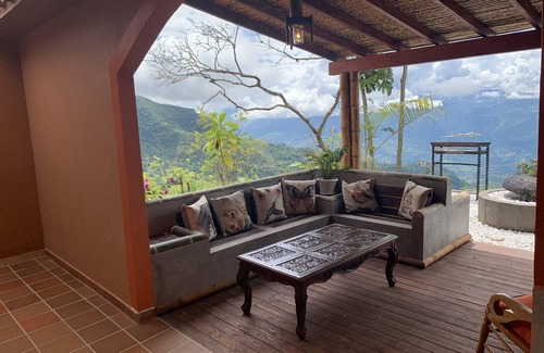 Fredonia House | Coffee Farm Retreat