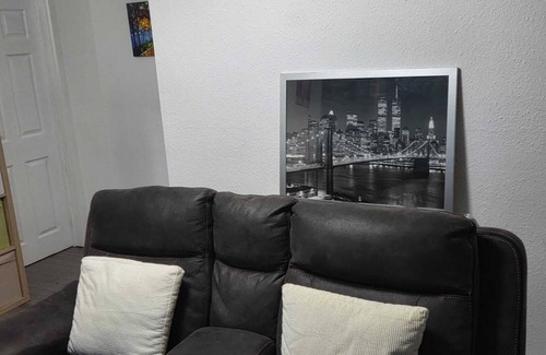 Colchester Apartment | Colchester - 3-bedroom apartment with WiFi - Colchester