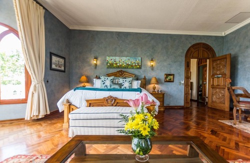 Esparza Other | COLD WHERE YOU ARE? CASTILLO IS WARM AND DRY DATES NOW OPENnFULL STAFF, CHEFnnn