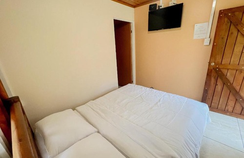 Canton Desamparados Cabin | Colibrí