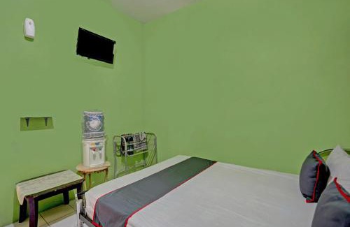Bawean Island Hotel | Collection O 92897 Hotel Intan Near Kantor Syahbandar Bawean