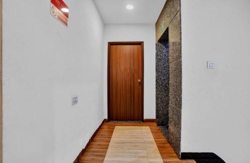 Indore Hotel | Collection O Jineshwari Hotel