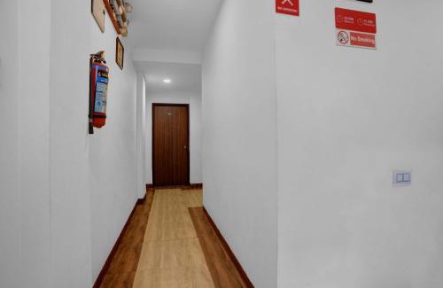 Indore Hotel | Collection O Jineshwari Hotel