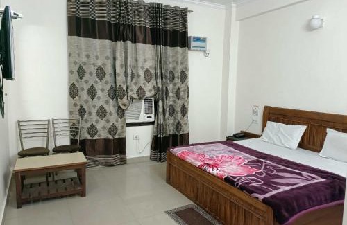 Katra Hotel | Collection O Shri Mata Vaishno Devi Railway Junction Formerly Sai Mahal
