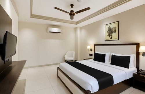 Udyog Vihar Hotel | Collection O Udyog Vihar
