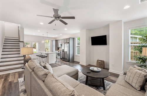 Pickwood House | College & Mimosa House in Downtown Auburn, less than 1 mile to Toomer's
