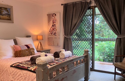 Federal House | Collett Cottage - Byron Hinterland Rural Retreat