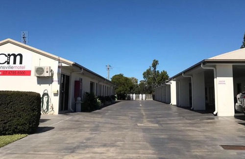 Collinsville Hotel | Collinsville Motel
