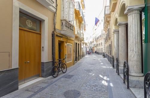 Old Town Apartment | COLON15 Family Home by Cadiz4Rentals