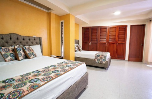 Cartagena Walled City Hotel | COLONIAL HOUSE IN CARTAGENA'S HISTORICAL CENTER