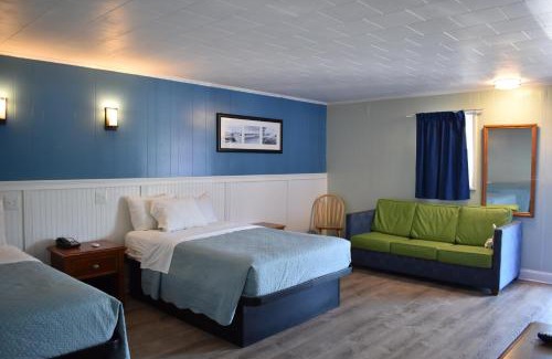 Nags Head Hotel | Colonial Inn