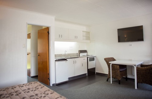 Gisborne Hotel | Colonial on Gladstone