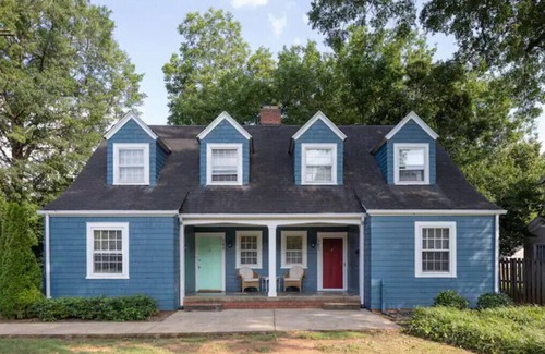 Spartanburg House | Colorful Downtown Historic 2BR Shingle Home