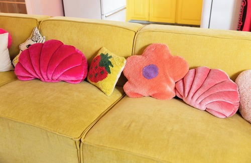 Hamilton House | Colorful & Funky Getaway – A Vintage Dream Come True
