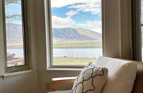 Brewster House | Columbia River Waterfront with Private Dock near Gamble Sands Golf Course!