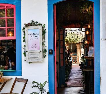 Pontal House | Com Verso e Prosa RePouso - SIMPLES e charmosa a poucos passos do centro histórico