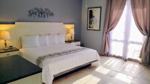 El Combate Hotel | Combate Beach Resort