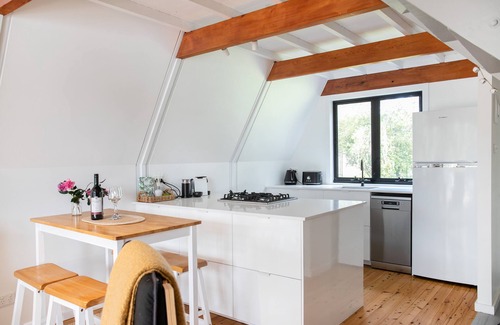 Fishermans Paradise Cottage | Come and Hideaway in our Riverside Retreat